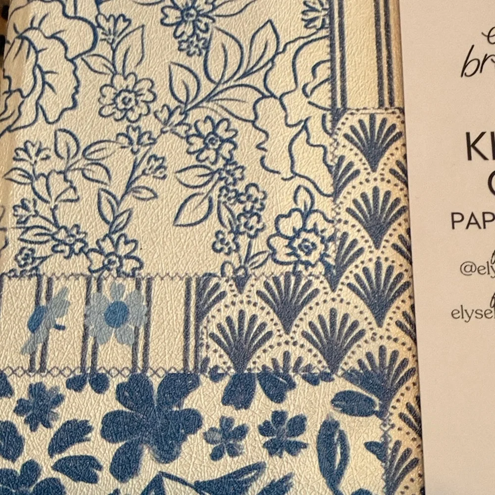 Elyse Breanne Blue Kindle Case